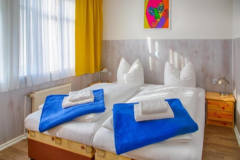 H&H Apartments Im Herzen Der Stadt In Der Lange Strasse Geraeumig Ruhig Mit Kueche Und Esstisch Greifswald Kültér fotó