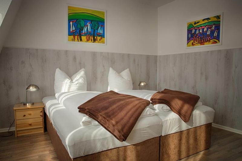 H&H Apartments Im Herzen Der Stadt In Der Lange Strasse Geraeumig Ruhig Mit Kueche Und Esstisch Greifswald Kültér fotó