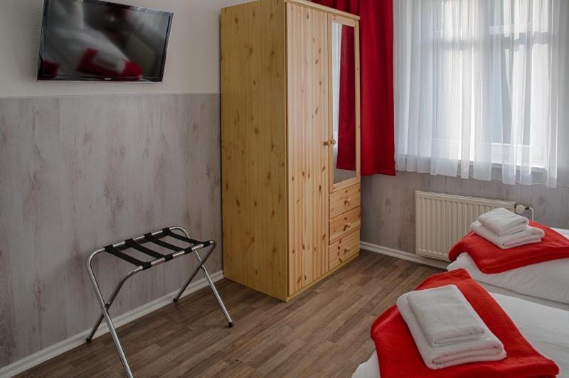 H&H Apartments Im Herzen Der Stadt In Der Lange Strasse Geraeumig Ruhig Mit Kueche Und Esstisch Greifswald Kültér fotó